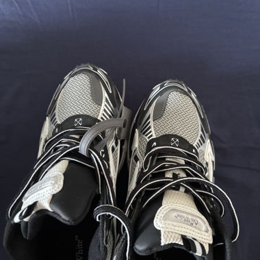 Sneaker Off-White x