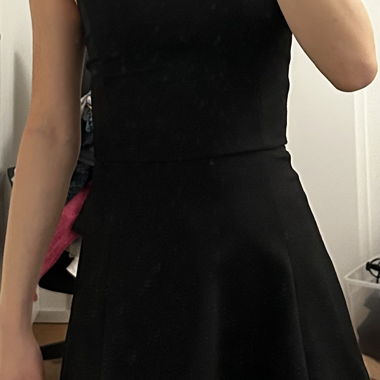 H&M Schwarzes Geripptes Kleid
