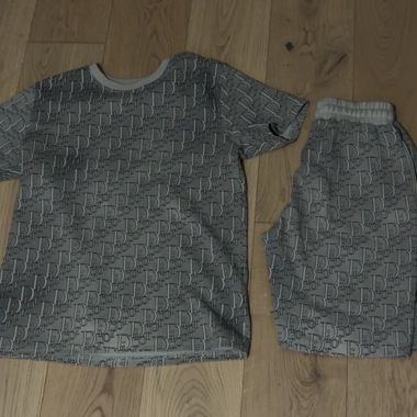 Set maglietta e pantaloncini con motivo
