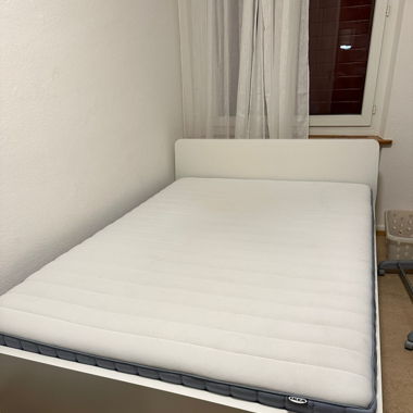 Bed frame and mattress 140x200 