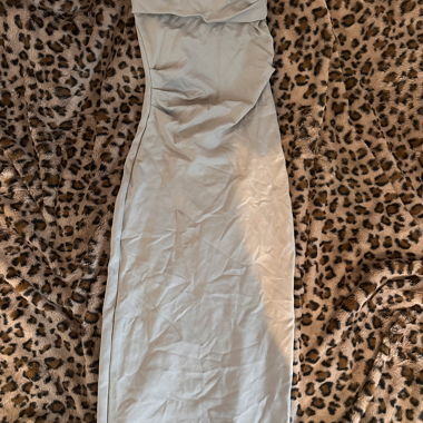 Abito in stile bandeau beige