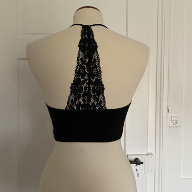 schwarzes Top