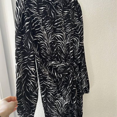 Robe classe satin ONLY