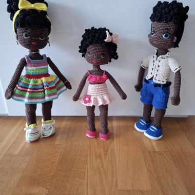 Lot de figurines de poupée au crochet