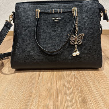 Handtasche