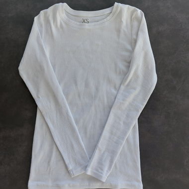 Weiss gerippter Longsleeve