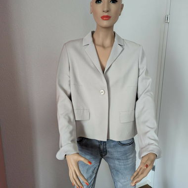 perfekt kombinierbares Blazer-Jäckchen