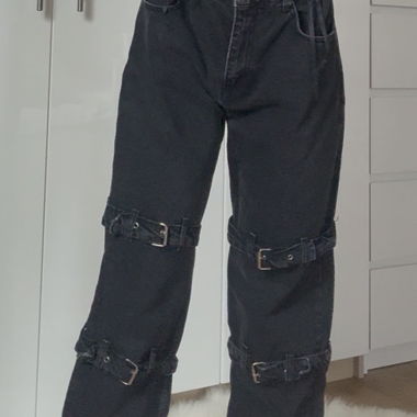 RAGGED Jeans with Buckles