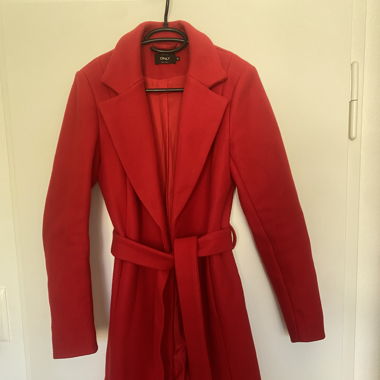 Manteau d'hiver rouge