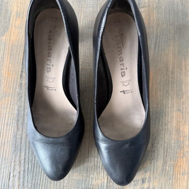 Scarpe decolleté nere con tacco