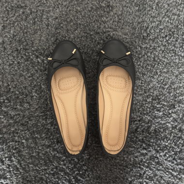 Neue Schwarze Ballerinas mit Schleife