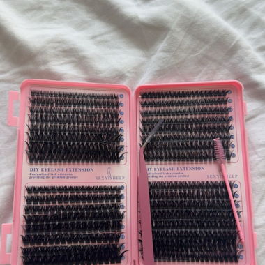 Eyelash set with lip gloss