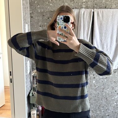Gestreifter Strickpullover