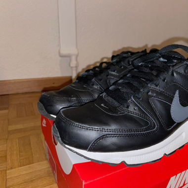 AIR MAX SIZE 42.5