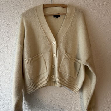Beige Avant-Première gilet, Size L, worn a few times, good condition