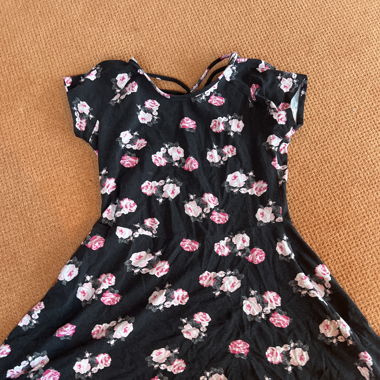 Kleid mit Blumen muster