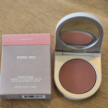 Rose Inc Blush Divine en Héliotrope