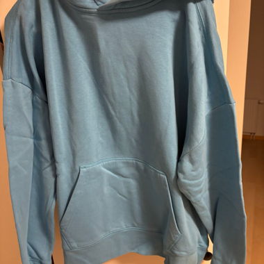 CLOSED: hellblauer Hoodie