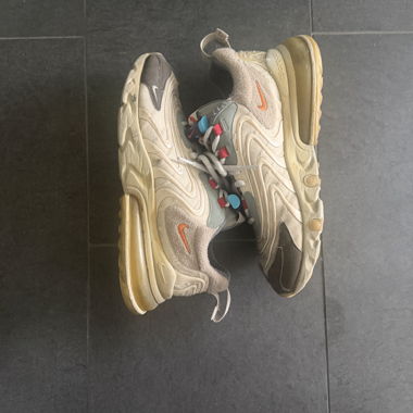 Cactus Jack x Nike 270