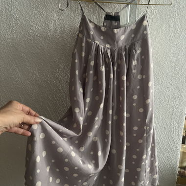 Gepunktetes leichtfallendes Sommerkleid S