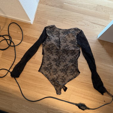 Body in pizzo nero/nude