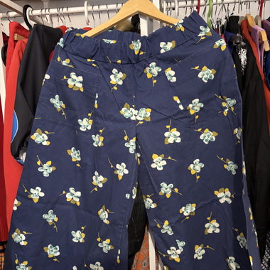 Weite geblümte Culotte-Hose Gr. 42