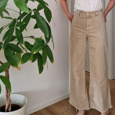 Wide leg jeans