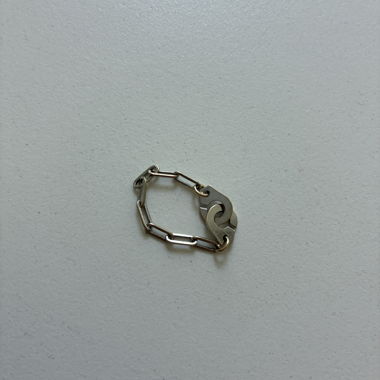 Dinh Van bague en or blanc menottes 