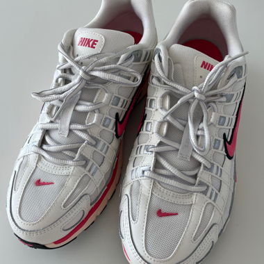 Neue Nike P6000