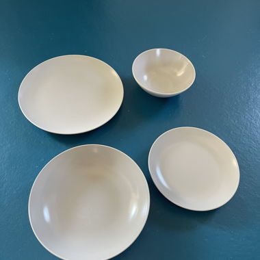 White Tableware Set, 4-Piece
