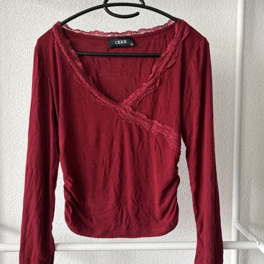 Bordeaux Langarm-Top mit Spitze