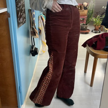 Cordhosen im 70s Stil