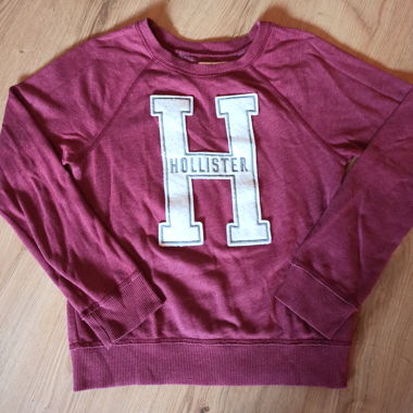 Roter Hollister Pullover
