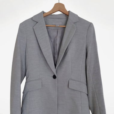 Grauer Blazer