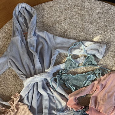 Verschiedene Kleider Set Zara, H&M Set 5 J.