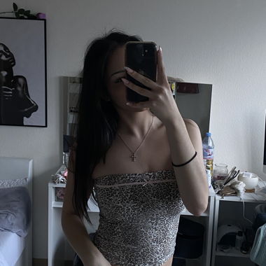 Subdued leopard top