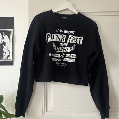 Bershka black printed Crop Top