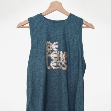 Blaues Sporttop