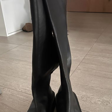 Schwarze Stiefel