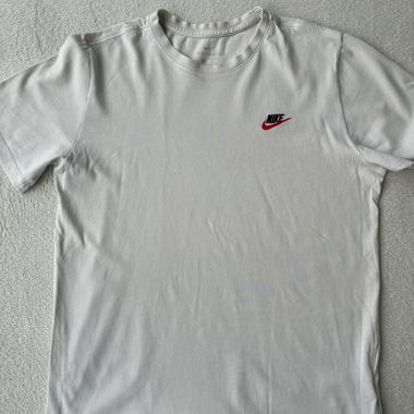 Nike T-Shirt grigia
