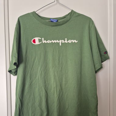 Champion T-shirt
