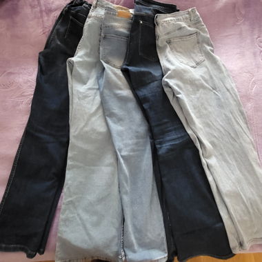 Jeans di marche e tagli diversi