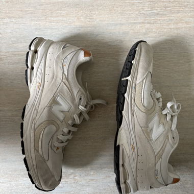 New Balance 2002R Sneakers