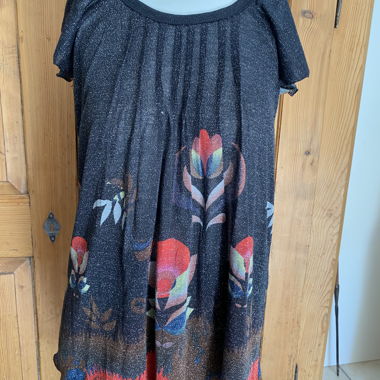 Glitter tunic with floral print