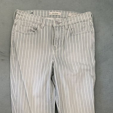 Jeans der Marke Guess
