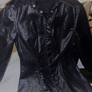 Haut en cuir structure noir avec pantalon en cuir