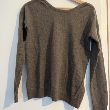Cashmere sweater