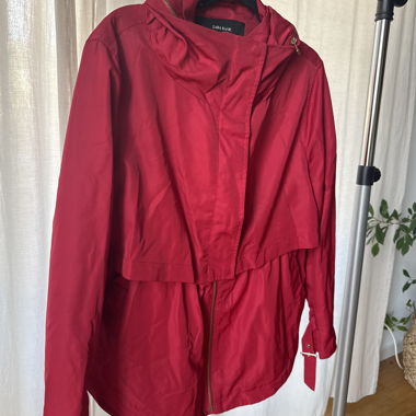 Veste à capuchon