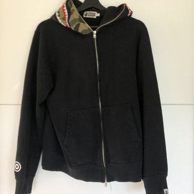 bape zip up hoodie