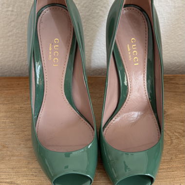 Gucci Lackpumps grün